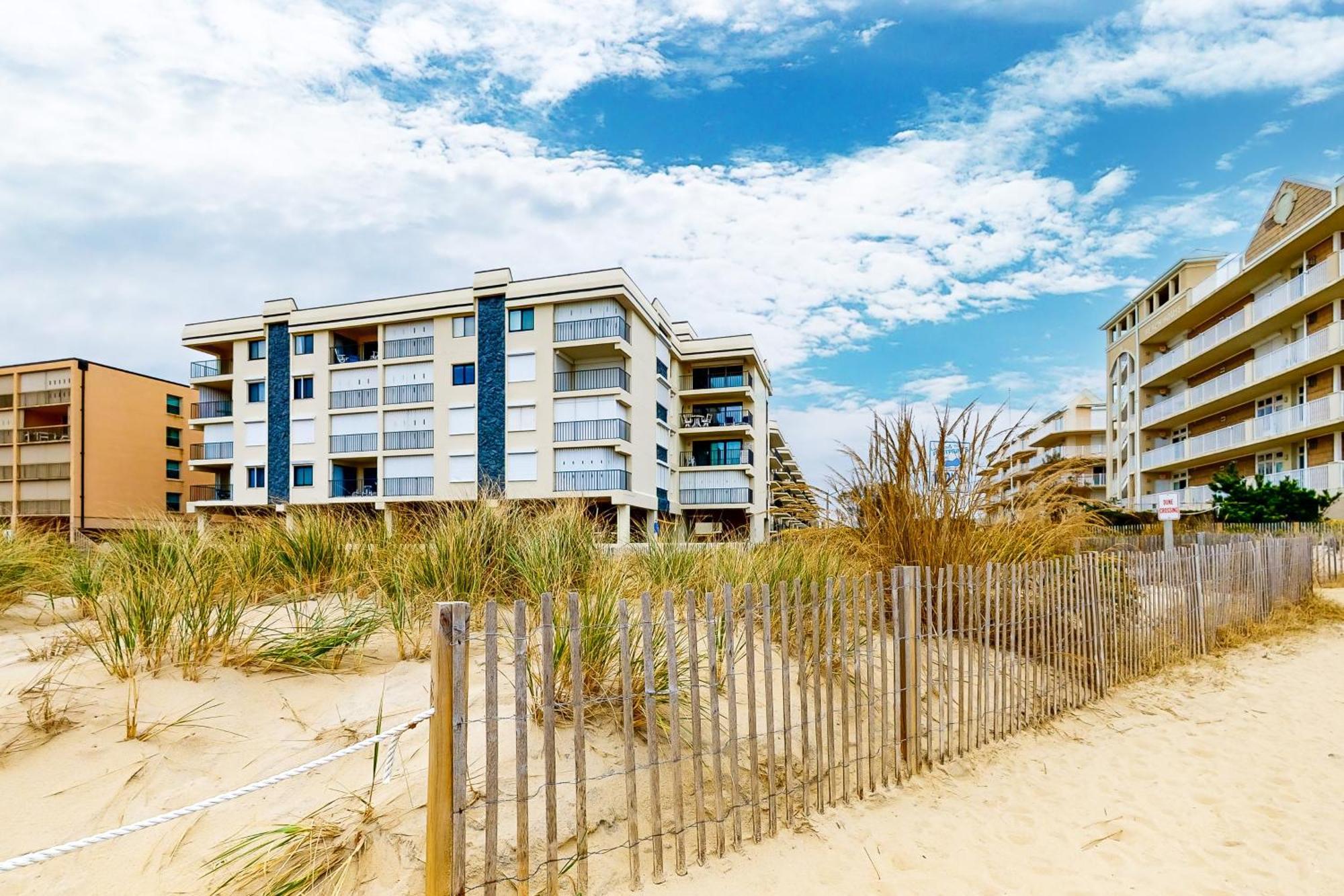 Waikiki Condos Ocean City Ruang foto